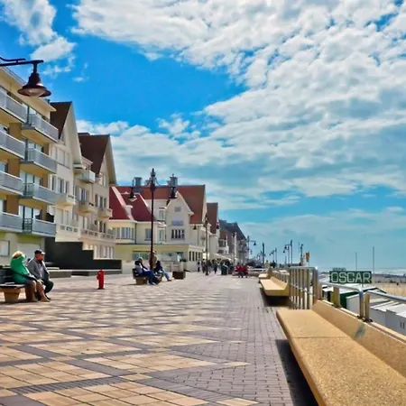 Strandvakantieappartement Zilverstrand - Met Binnenzwembad! Apartman