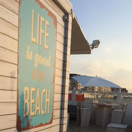 Strandvakantieappartement Zilverstrand - Met Binnenzwembad!