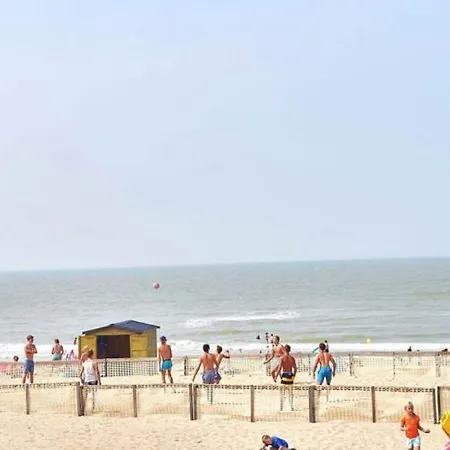 Strandvakantieappartement Zilverstrand - Met Binnenzwembad! Daire *